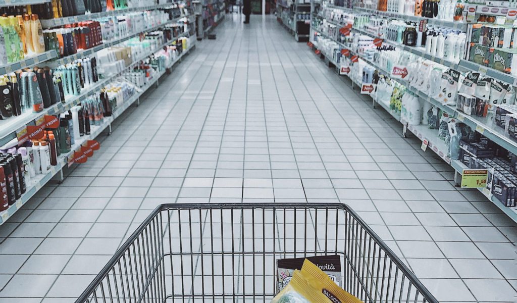 grocery-cart-with-item-1005638